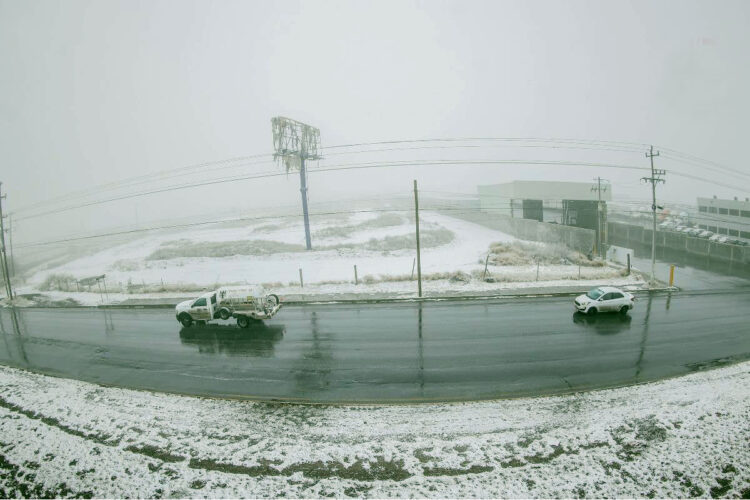 Guardia Nacional aplica operativo carretero ante nevadas en Coahuila