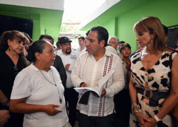 Visita Eduardo Ramírez el Albergue Jesús el Buen Pastor, en Tapachula