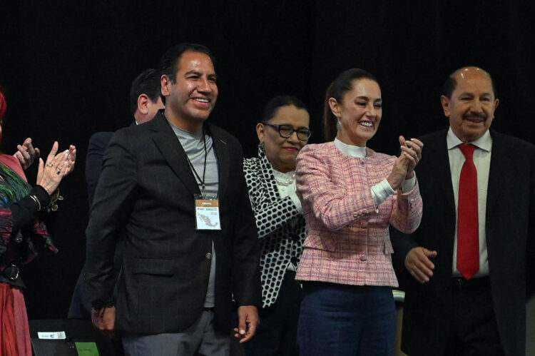 Eduardo Ramírez asiste al Encuentro Nacional Municipal, encabezado por la presidenta Claudia Sheinbaum