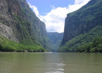 Contaminación del río Grijalva pone en riesgo la salud pública