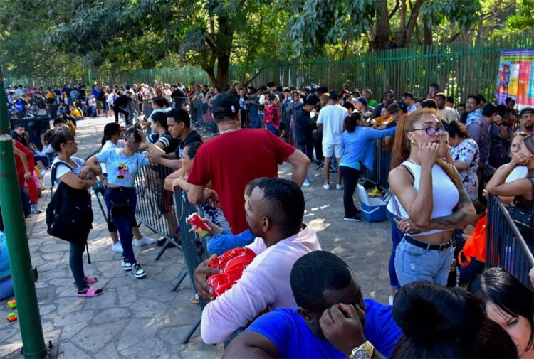 Migrantes varados en Chiapas tramitan asilo ante la Comar