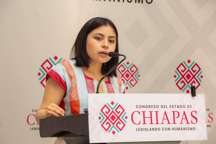 Presentan convocatoria para integrar el Parlamento Juvenil