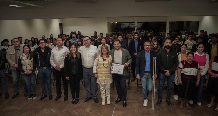 Promueven el emprendimiento en jóvenes de San Cristóbal