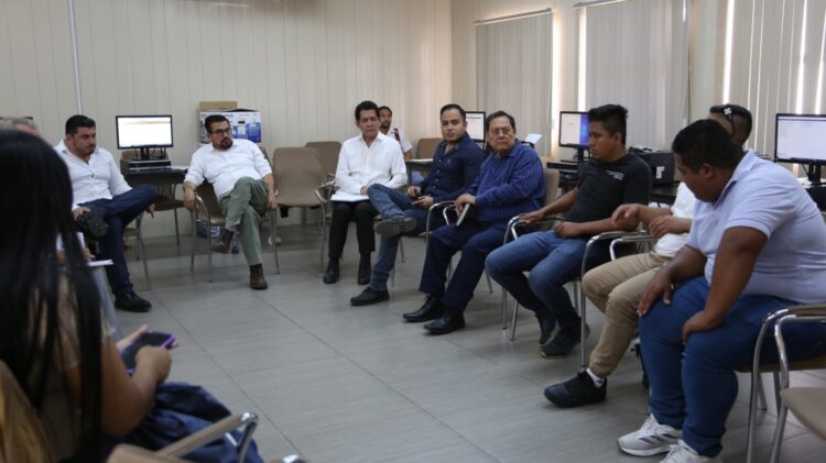 Atiende SE a estudiantes egresados de la Escuela Normal Mactumactzá