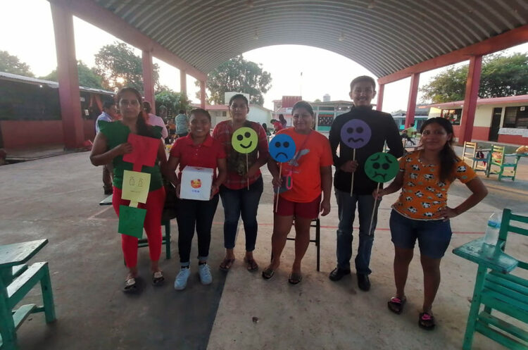 En primarias de Tapachula, realizan docentes y estudiantes de la UNACH UVD sobre manejo de las emociones y salud mental