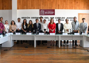 Fabiola Ricci toma protesta a los integrantes del 1er Cabildo Juvenil de San Cristóbal