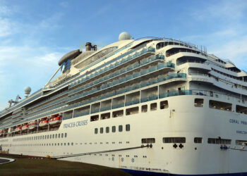 Tapachula da la bienvenida al Coral Princess e inicia la temporada de cruceros 2025