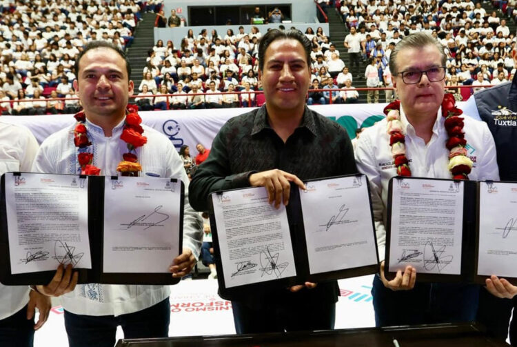 Eduardo Ramírez fortalece la educación con impulso a la conectividad y becas