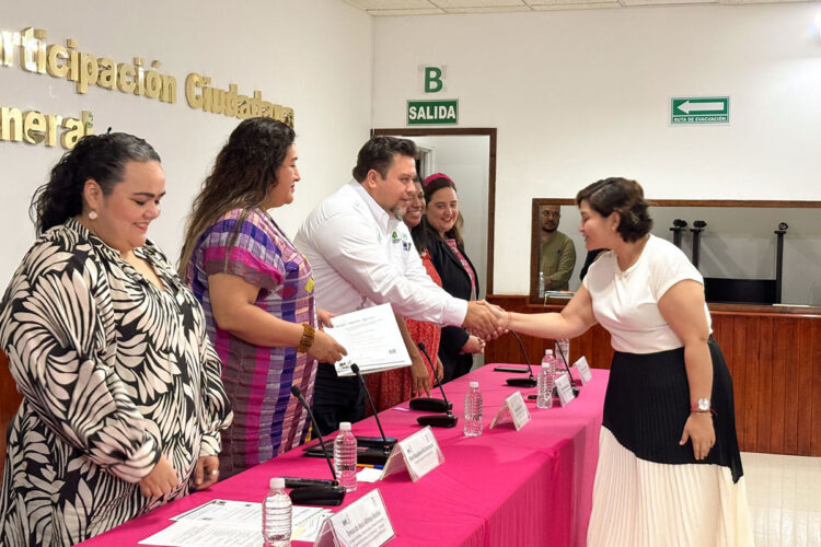IAP Chiapas otorga certificados de competencia laboral a personal del IEPC