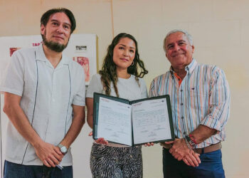 Donación de documentos invaluables sobre el Mango Ataulfo al Archivo Histórico Municipal de Tapachula