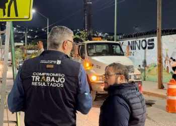 Llevamos alumbrado público a la colonia La Democrática: Ángel Torres