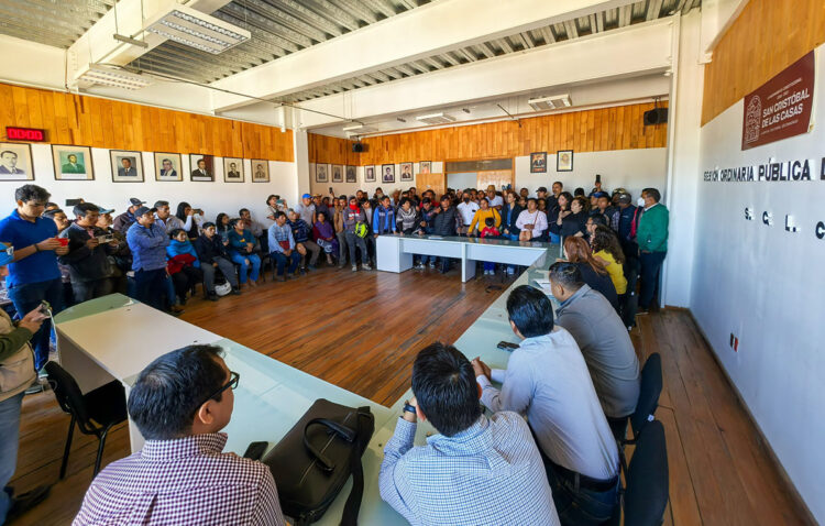 Presidenta Fabiola Ricci sostiene reunión sobre el Proyecto de Suministro de Agua en San Cristóbal