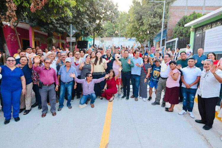 Inaugura Ángel Torres Calles Felices en beneficio de la colonia El Roble