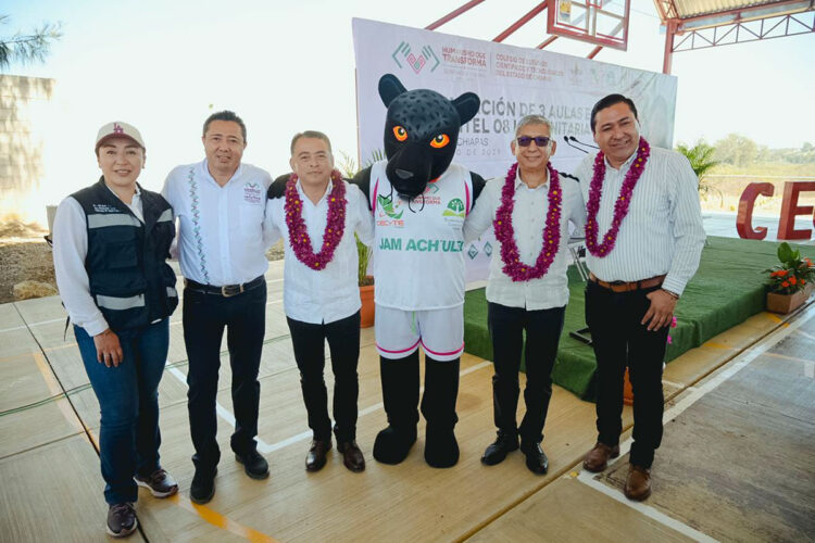 Inauguran aulas en el CECyT 08 La Trinitaria para impulsar la educación