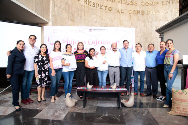 Insta Congreso a destacar la labor de la mujer cafeticultora
