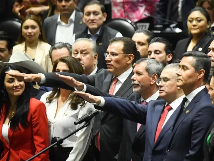 Edgar Amador Zamora rinde protesta como titular de Hacienda