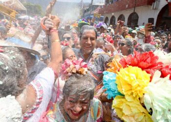 Eduardo Ramírez y el pueblo de Ocozocoautla viven el Carnaval Zoque