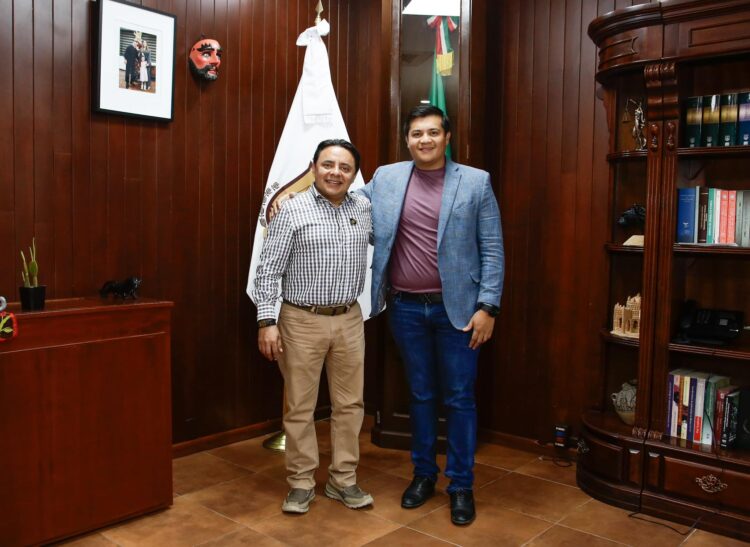 Recibe Moreno Guillén al alcalde de Villacorzo