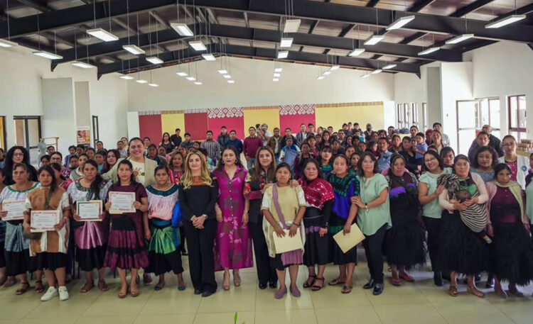 Asiste Ayuntamiento de SCLC al Foro de Economía Social Solidaria entre Mujeres