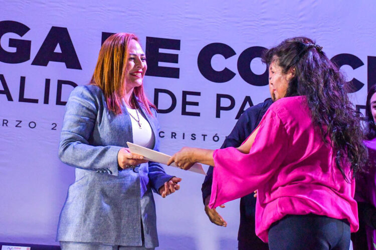 Histórica entrega de concesiones a transportistas: Fabiola Ricci