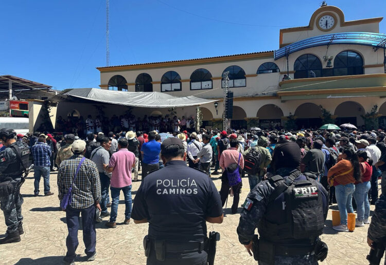 Paz y seguridad en la toma de protesta del presidente electo de Oxchuc