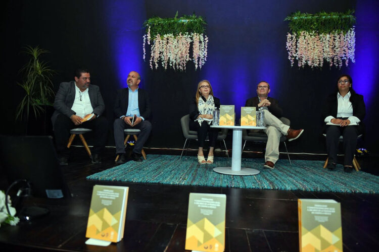 Presentan libro ‘Federalismo y Constitucionalismo Local, 200 años de la Federación de Chiapas a México’