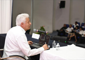 Disertan en la UNACH gran conferencia magistral sobre inteligencia artificial