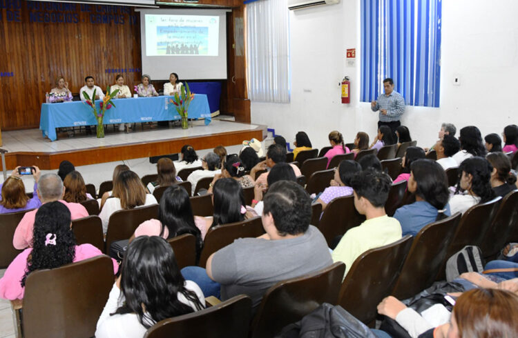 Destacan en la UNACH la labor de mujeres exitosas en el ámbito científico