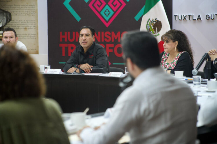 Eduardo Ramírez encabeza reunión de evaluación con integrantes del Gabinete Legal