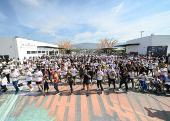 Eduardo Ramírez se suma al llamado por la paz y contra las adicciones en la Clase Nacional de Boxeo