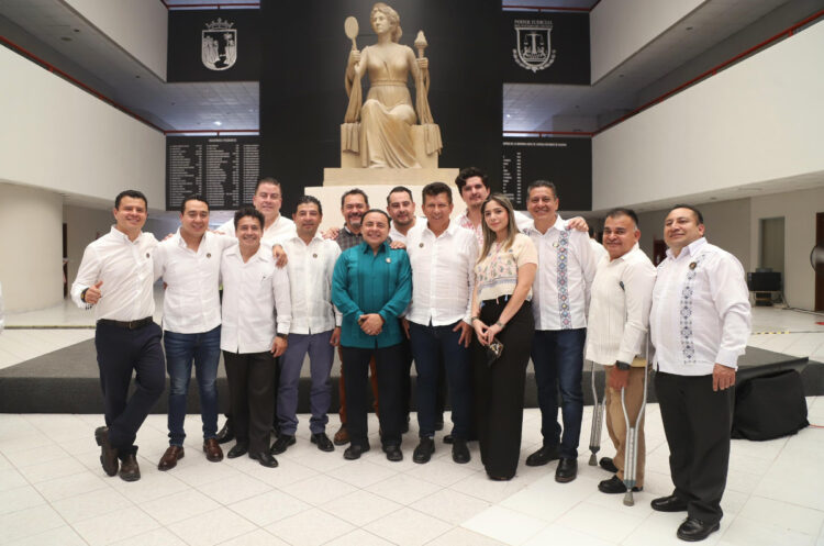 Disertan conferencia magistral por el Bicentenario del Poder Judicial de Chiapas