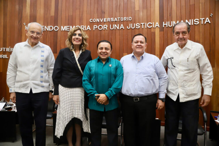 Histórico conversatorio reúne a extitulares del Poder Judicial para celebrar 200 años de justicia en Chiapas