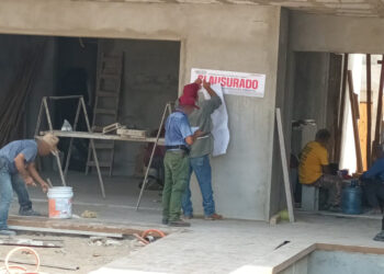 Profepa clausura construcciones en las playas de Tonalá