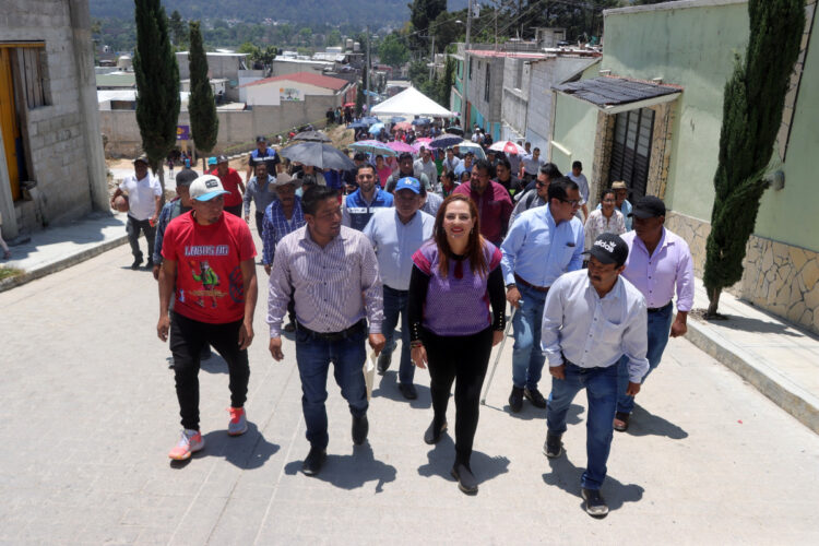 Asiste Fabiola Ricci a las celebraciones del 31 aniversario de la Colonia 10 de Abril