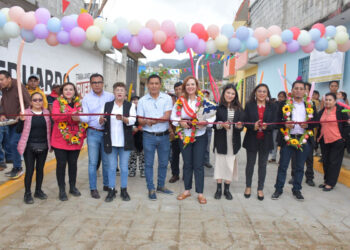 Inaugura Fabiola Ricci obra abandonada en la colonia Ampliación del Santuario