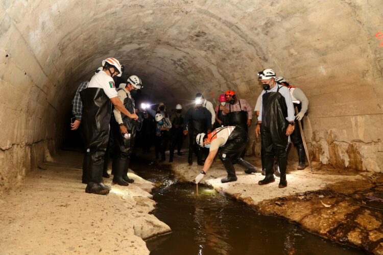 Encabeza Ángel Torres recorrido con especialistas en embovedado San Roque