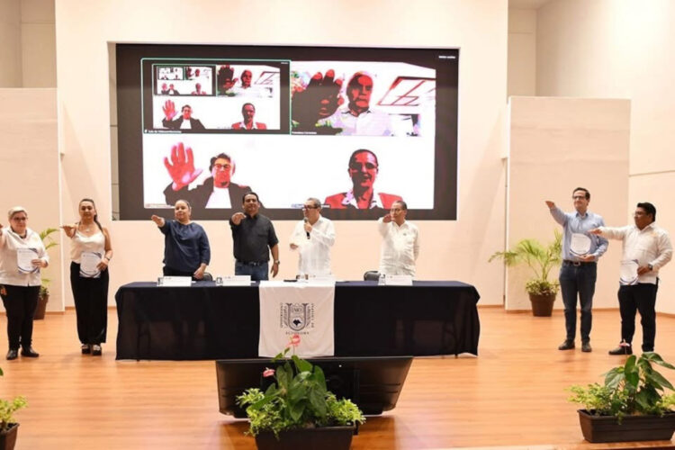 Toman protesta al CCA del PUIA de la UNACH