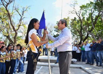 Abanderan a delegación de la UNACH para la Universiada 2025