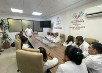 Personal del CALLE 9-1-1 recibe capacitación del Plan de Operaciones de Emergencias