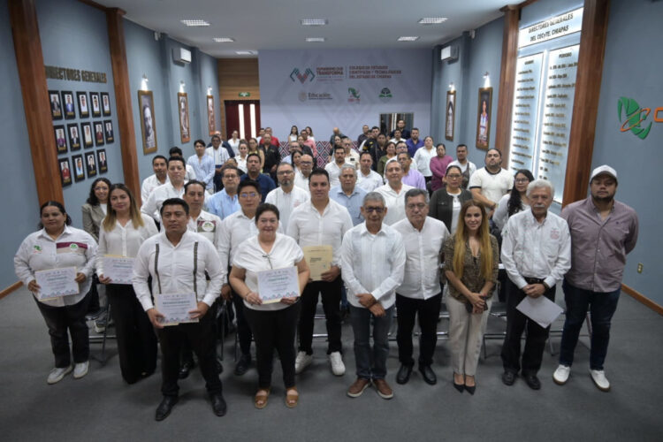 Capacitan a docentes del TBC de Chiapas en innovación tecnológica para el aula