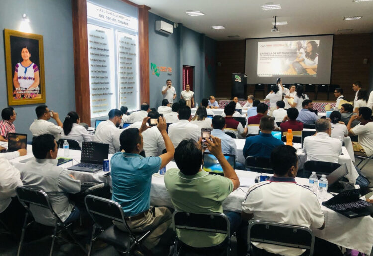 Avanza Cecytech en formación digital con certificaciones internacionales en Mendix