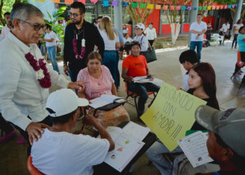 Ceytech y TBC fortalecen la alfabetización con círculos de estudio activos en sus planteles