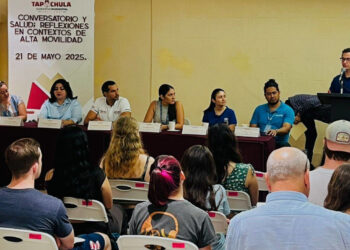 Realizan conversatorio sobre migración y salud