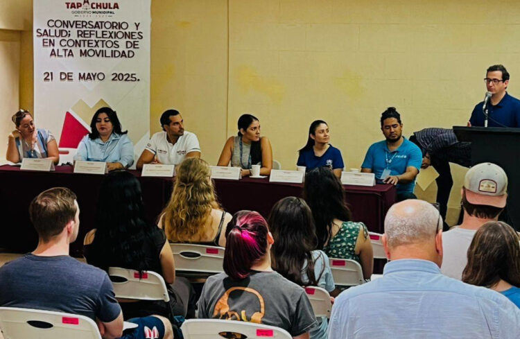 Realizan conversatorio sobre migración y salud