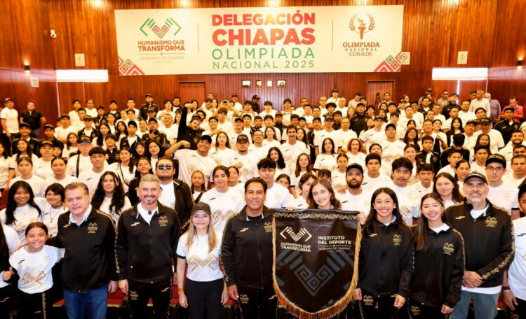 Eduardo Ramírez abanderó a delegación chiapaneca que participará en la Olimpiada Nacional 2025