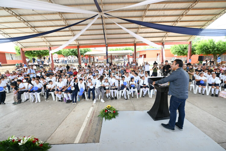 En Frontera Comalapa, Eduardo Ramírez reafirma compromiso con la niñez y la seguridad