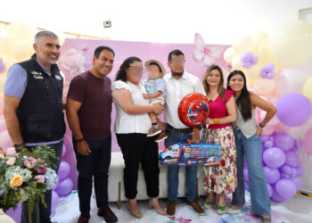 Eduardo Ramírez y Sofía Espinoza acompañan la integración de nuevas familias