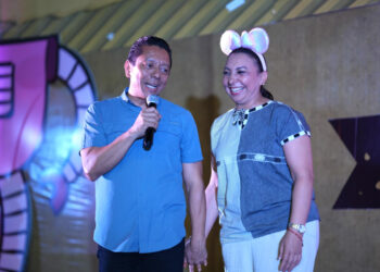 Jorge Llaven y Lupita Gómez celebran el Día del Niño en la FGE
