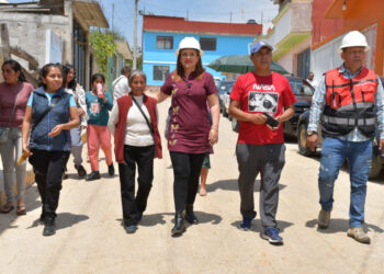 Instalan alumbrado público en Anexo Garita 2 de San Cristóbal