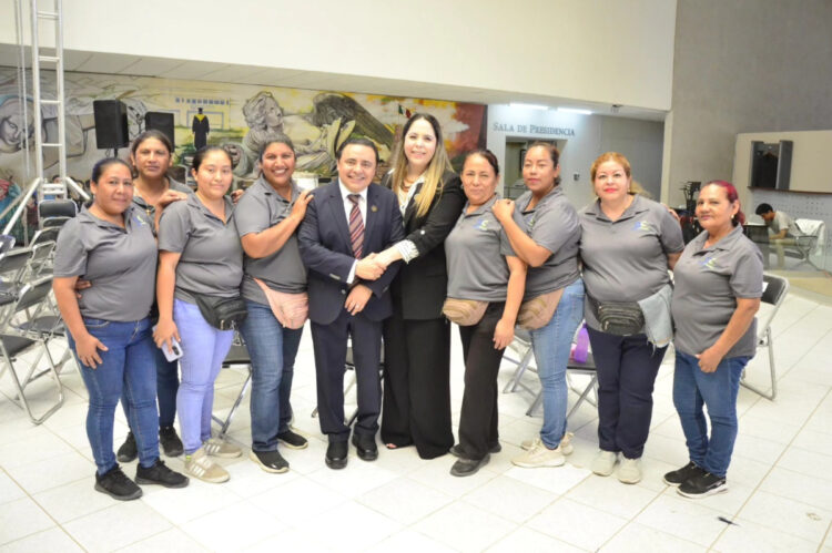 Asiste Dalal Rabban a ceremonia solemne por el bicentenario de la instalación del Poder Judicial